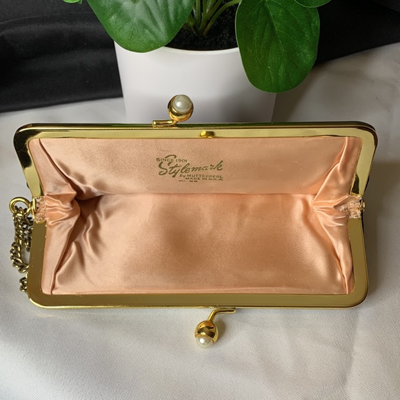 Vintage Stylemark by Mutterpearl small black fabric clutch / wristlet purse - Picture 10 of 12